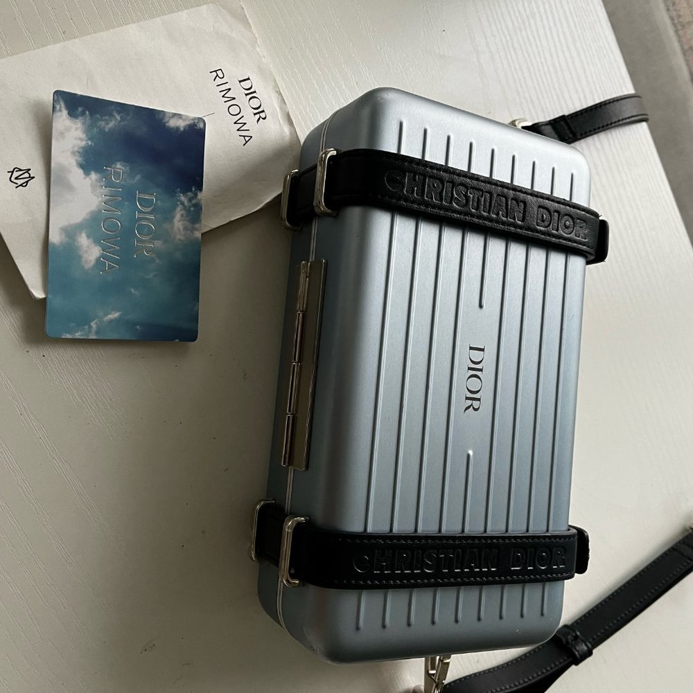 DIOR AND RIMOWA PERSONAL CLUTCH - Picture 3 of 5